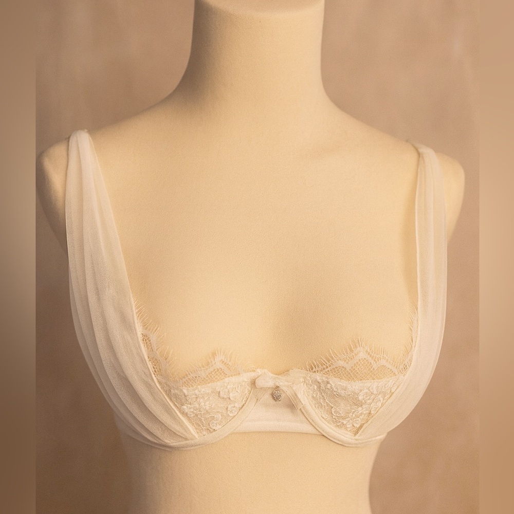 Frederick's of Hollywood White Lace Bra Bridal